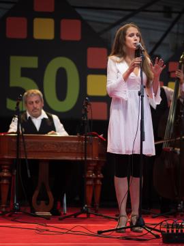 S soncem obsijan drugi festivalski dan 50. Dnevov narodnih noš in oblačilne dediščine v Kamniku (93)